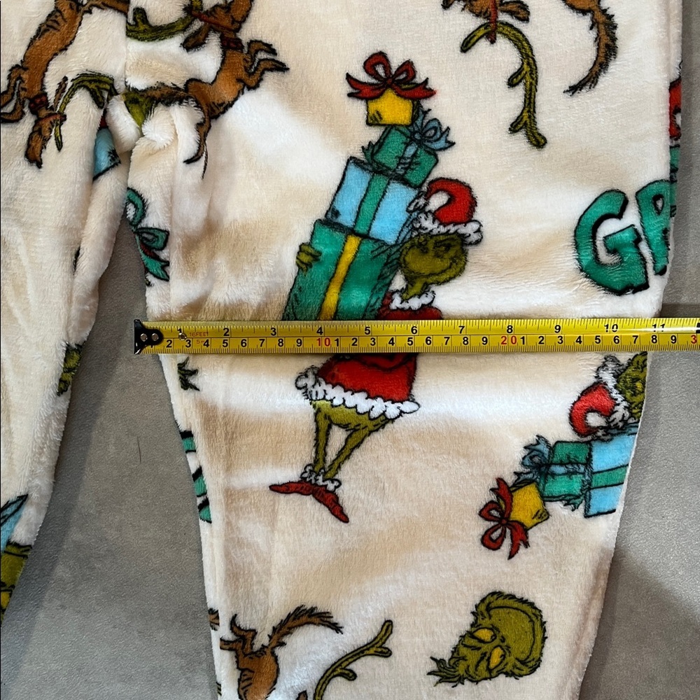 The Grinch fleece Pajama Pants Bottoms - NEW. large. Lounge in comfort & warmth - Picture 7 of 9